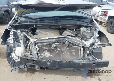 2014 Toyota Sienna Xle V6 8 Passenger z USA, uszkodzony, nr VIN 5TDYK3DC7ES510692